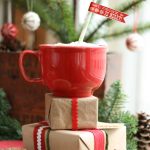 1 11 HolidayStrawFlag